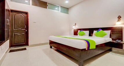 Hotel Shri Krishna Inn Room Type - Deluxe Double Bed Room