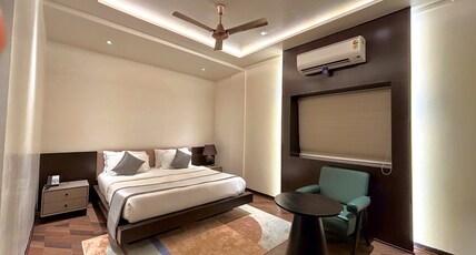 The Long D Hotel Surat Airport Rd Room Type - Deluxe Room