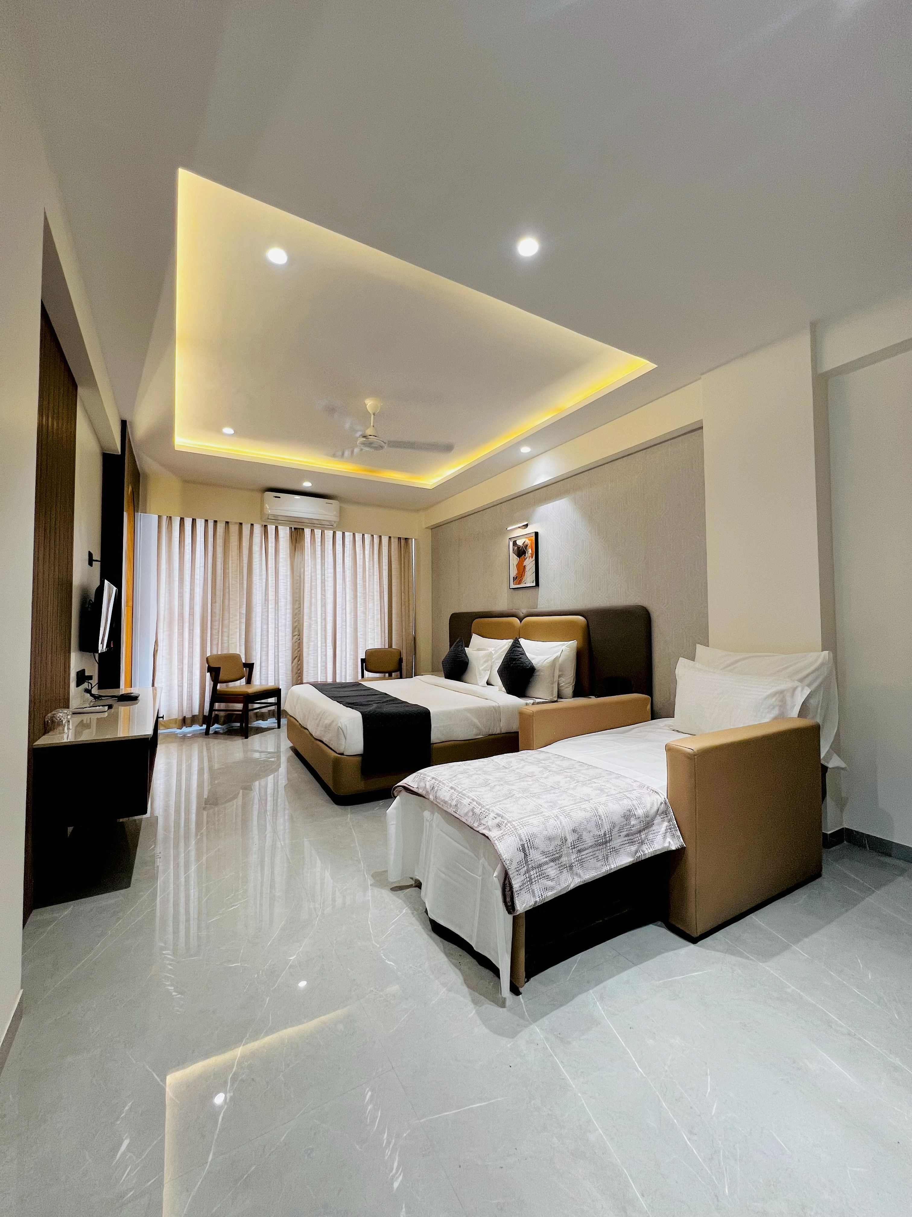 Hotel Sai Mahima - Tap to explore photos