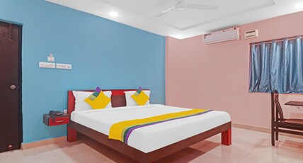 Itsy Hotels Aflah Room Type - Spacious Premium Room