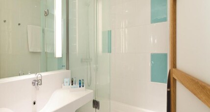 Novotel Paris Centre Tour Eiffel Room Type - Classic room - 2 single beds
