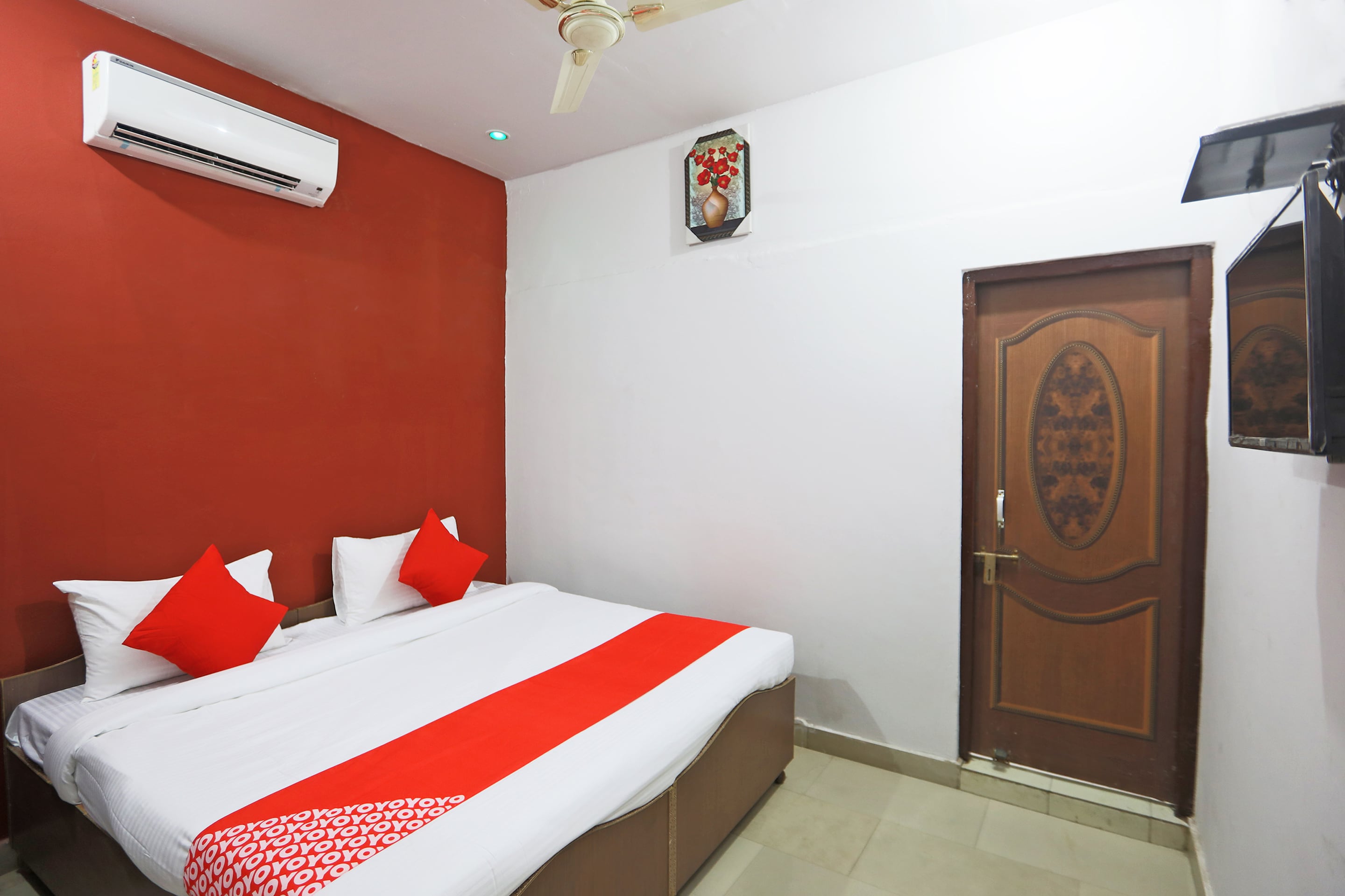 Hotel O Yadav Hotel And Restaurant - Tap to explore photos