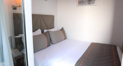 Timhotel Paris Gare Montparnasse Room Type - Comfort Double Room Timhotel Paris Gare Montparnasse Room Type - Comfort Double Room