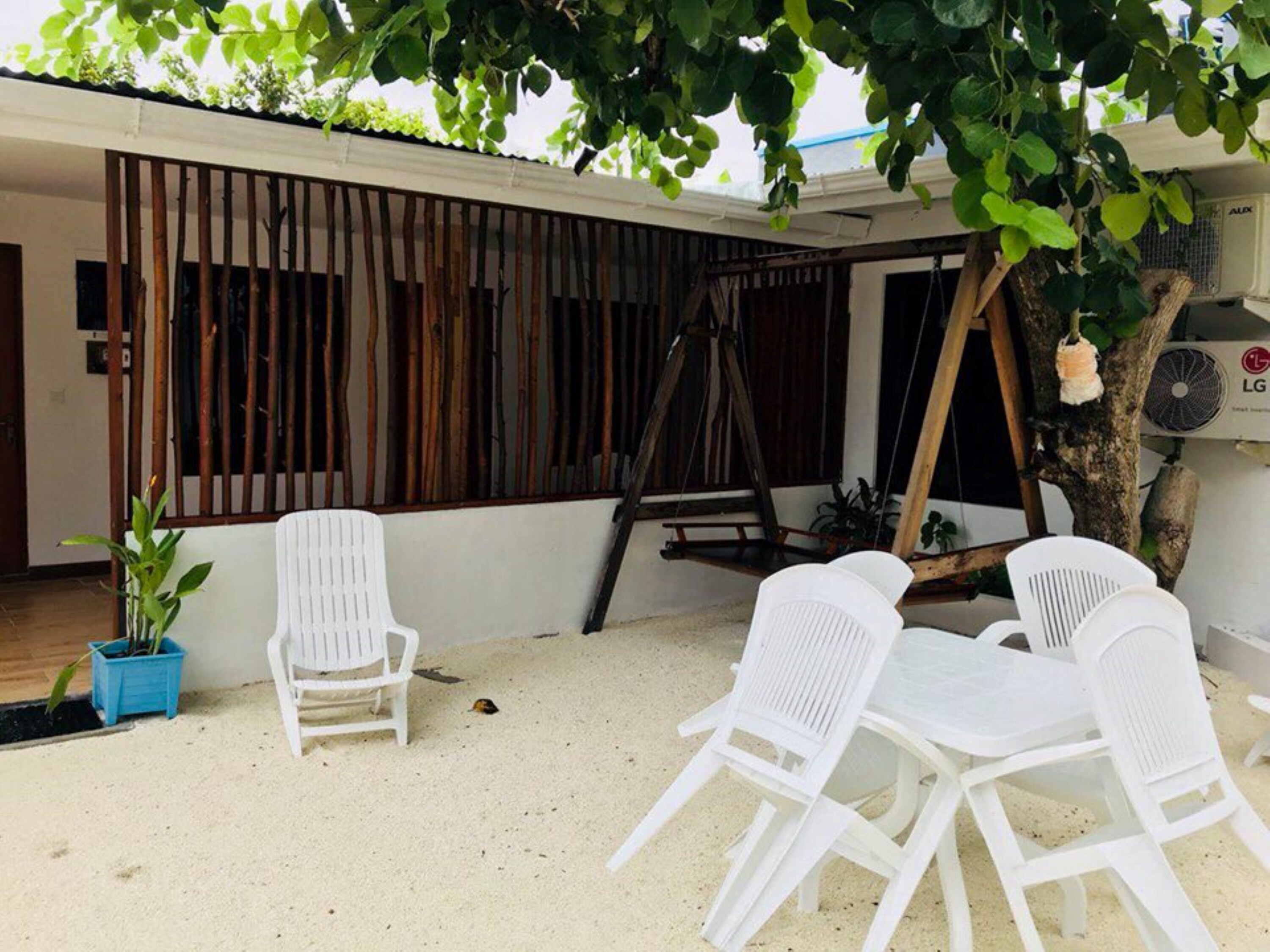 Santa Rosa Maldives - Tap to explore photos