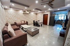 Stella Homestay - Yashoobhomi