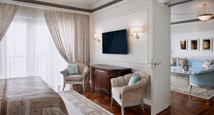 Palazzo Versace Dubai Room Type - Grand Suite Terrace Creek View