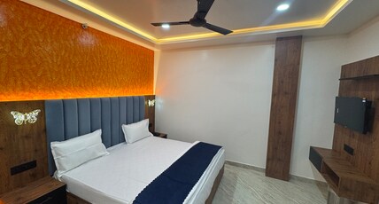 Lakhdatar Home Stay Room Type - Deluxe King Bed Room