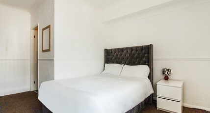 The Longlands Hotel Room Type - Standard Quad Room