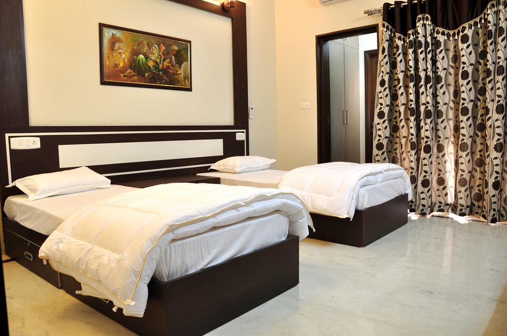 Mohini Home Stay - Tap to explore photos