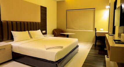 Laya Regency Room Type - Deluxe Double