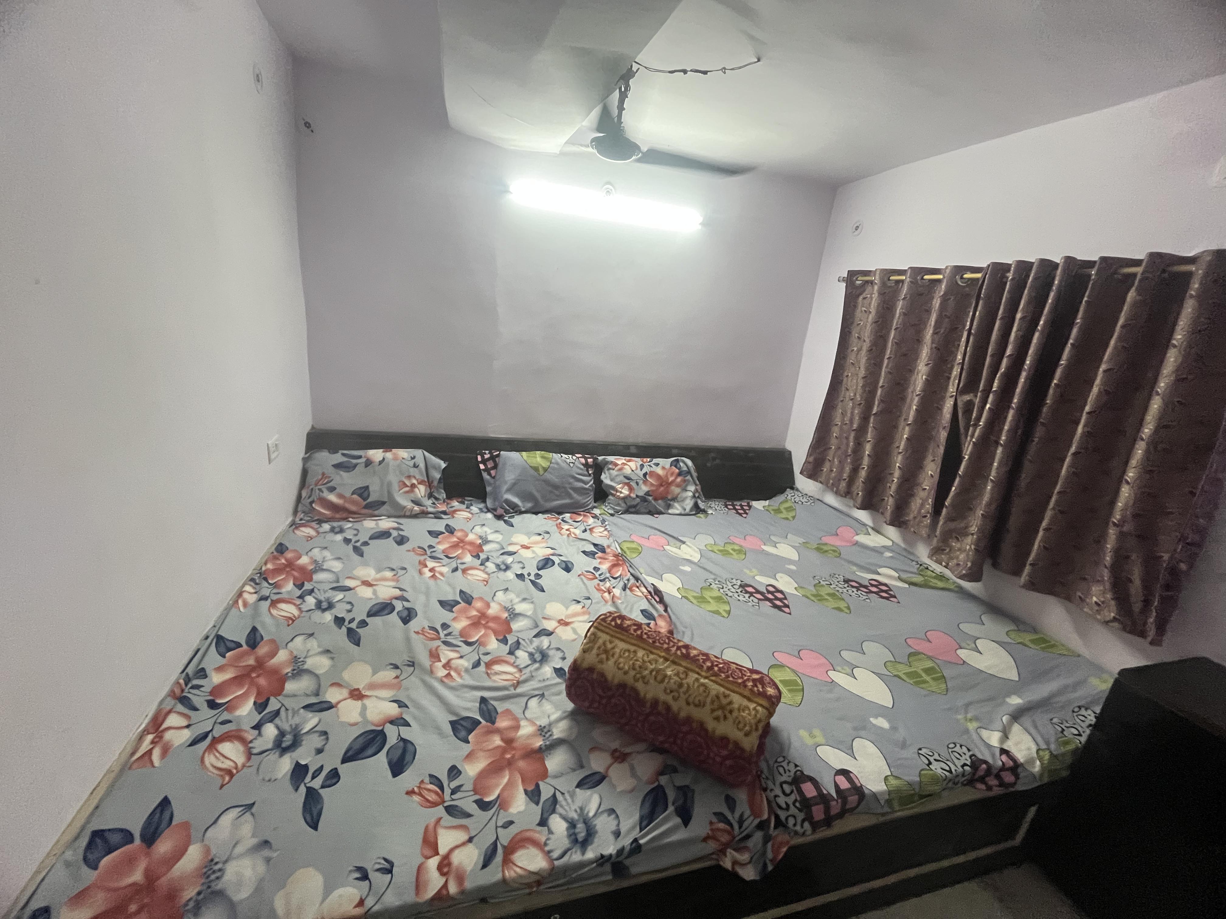 Hotel Dharam Mukti - Tap to explore photos