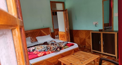 The Shivalaya Homestay Room Type - Standard room with Balcony and Mountain View The Shivalaya Homestay Room Type - Standard room with Balcony and Mountain View