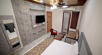 Hotel Dream Palace Room Type - Super Deluxe Room
