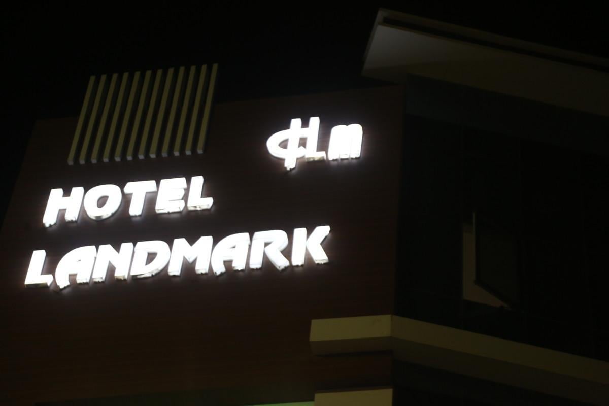 Hotel Landmark - Tap to explore photos