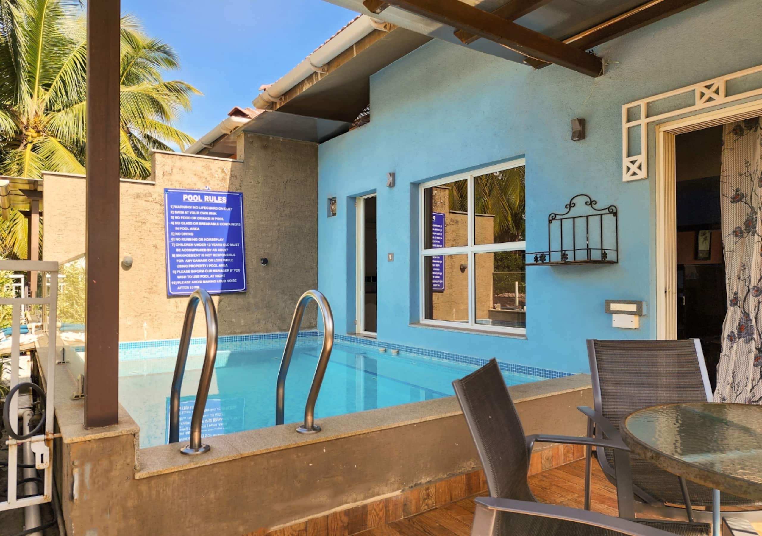 6 Bedroom with Pool Near to Beach - Tap to explore photos