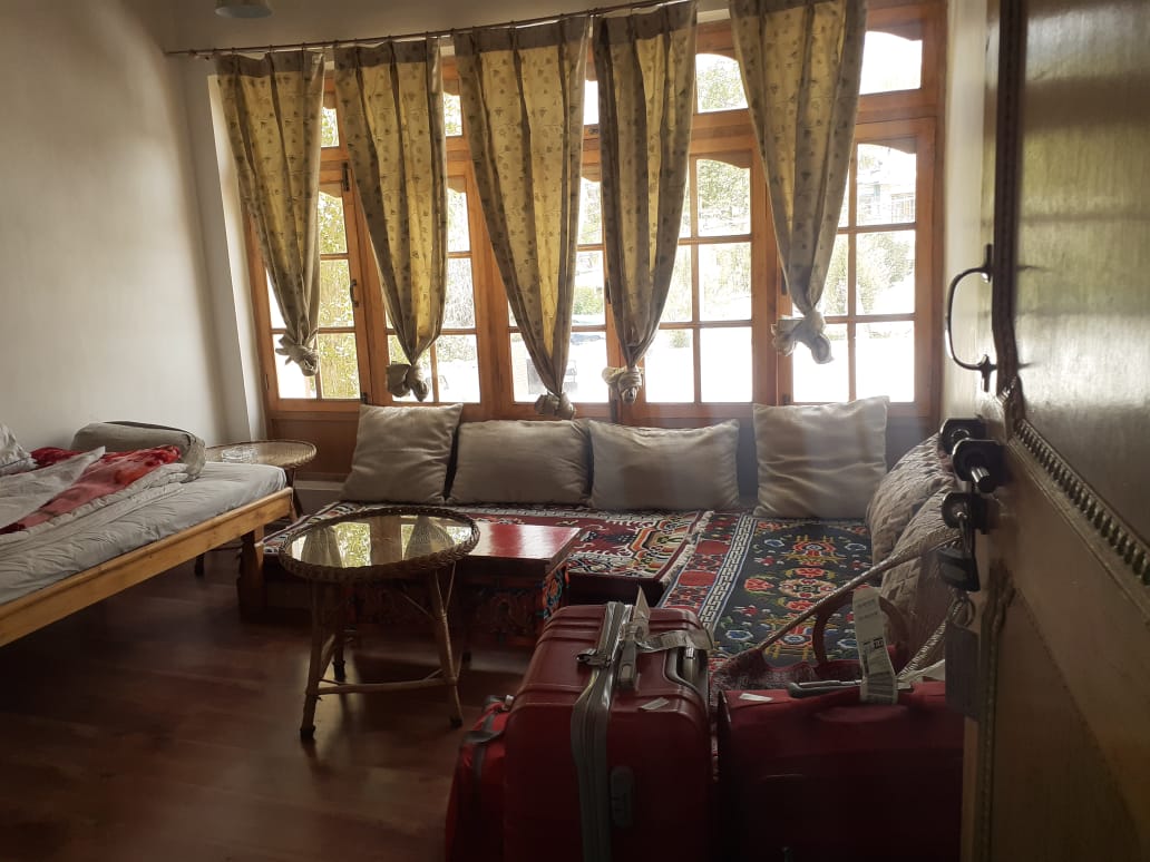 Hotel Druk - Tap to explore photos