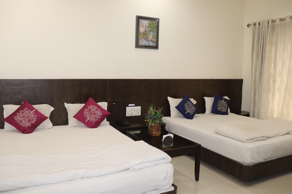 HOTEL SAI SHUBHAM (Near Nala Road) - Tap to explore photos