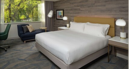 Hilton Durham near Duke University Room Type - 1 KING BED