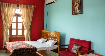 Smriti Bhawan Resort & Lawn Room Type - Family Room (4 Beds) Smriti Bhawan Resort & Lawn Room Type - Family Room (4 Beds)