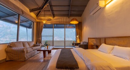 Over The World Room Type - Family Suite Room with Hill View with Balcony