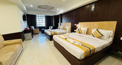 Hotel Ganga Aatitheyam Room Type - Executive Family Suite Room (Ganga Facing)