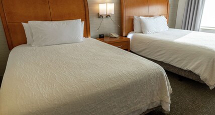 Hilton Garden Inn West des Moines Room Type - 2QUEEN BED DLX STE NOSMOK