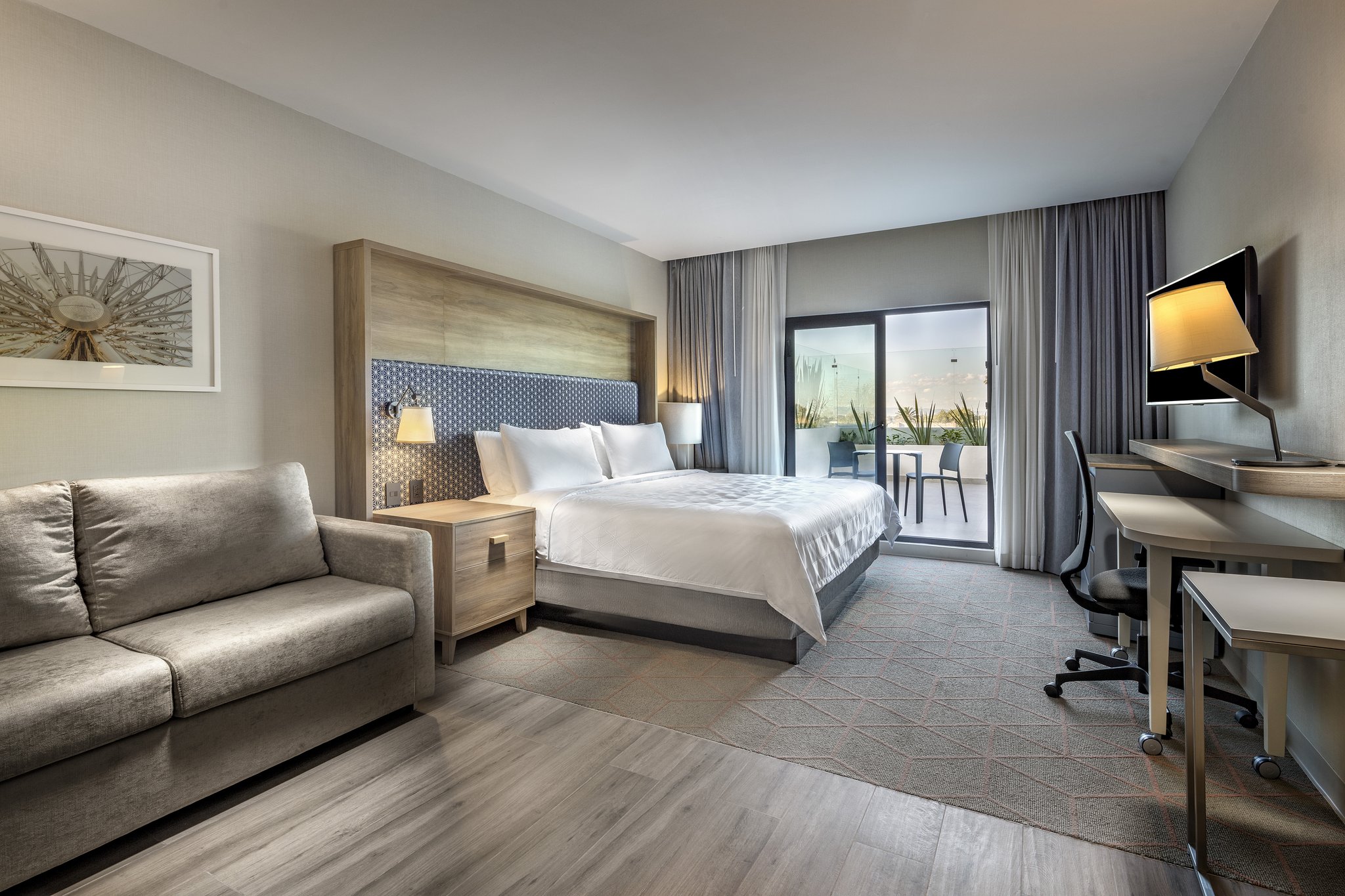 Holiday Inn & Suites Aguascalientes - Tap to explore photos