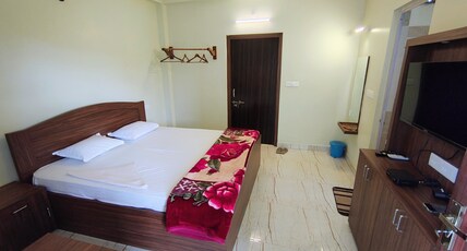 Dakshinayana Resort And Resturant Room Type - Deluxe Double AC Dakshinayana Resort And Resturant Room Type - Deluxe Double AC