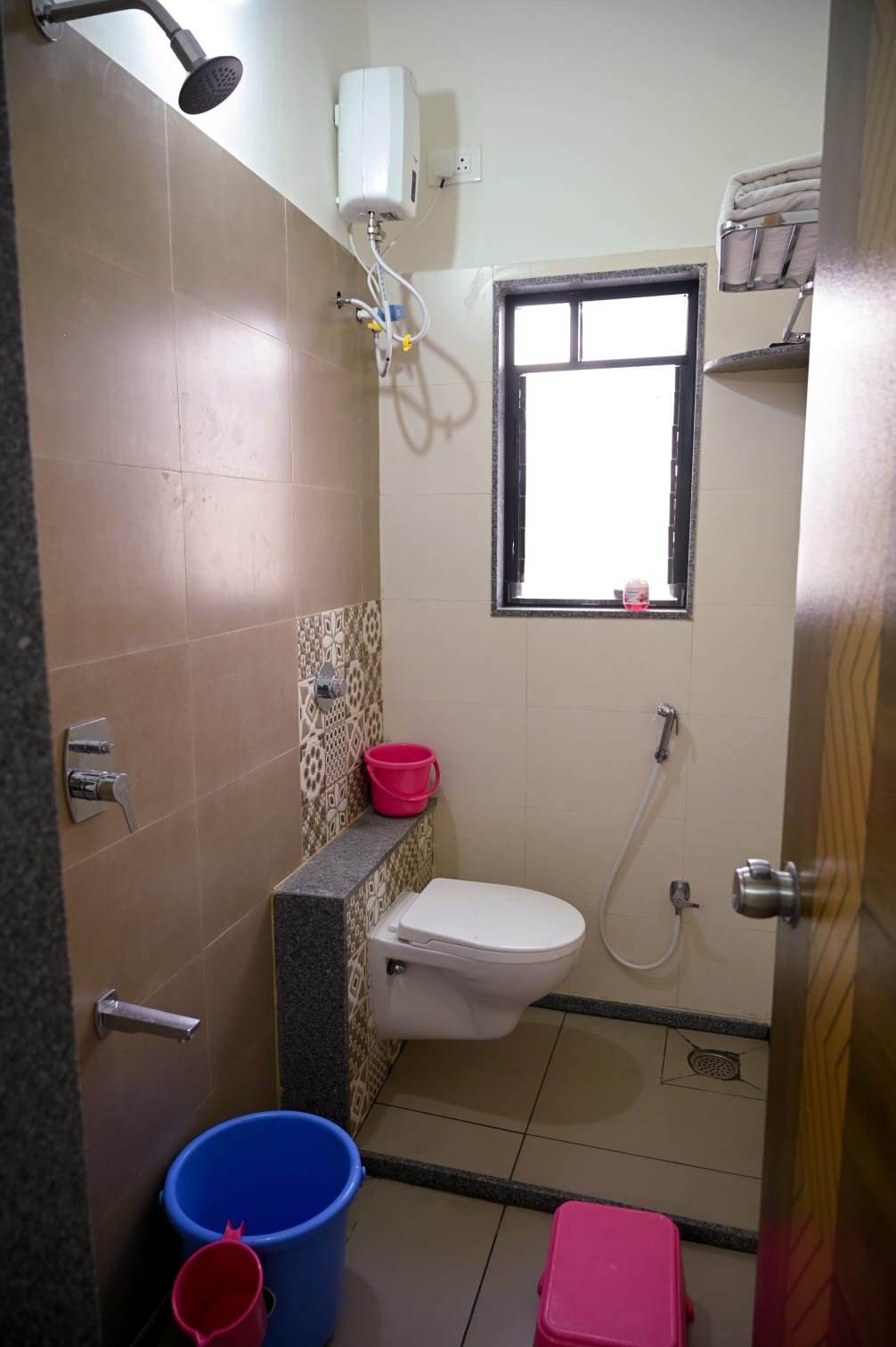 Manchester Home Stay - Tap to explore photos