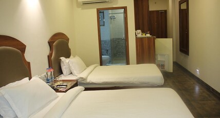 Lords Eco Inn Gandhidham Room Type - Deluxe Twin Bed