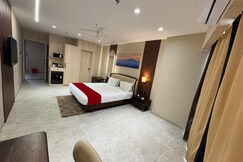 Hotel Saffron Suites