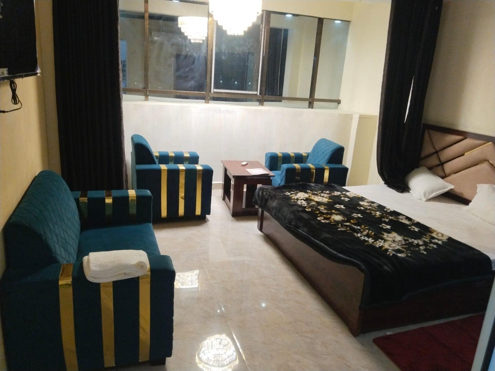 HOTEL CHANDRAVANSHI - Tap to explore photos