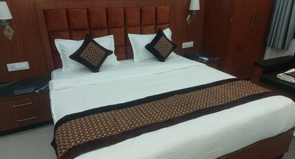 HOTEL OMIROS Room Type - Deluxe room