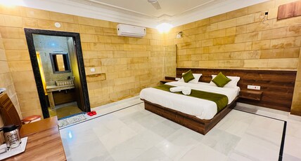 Hotel Garh Villa Room Type - Deluxe Double Room