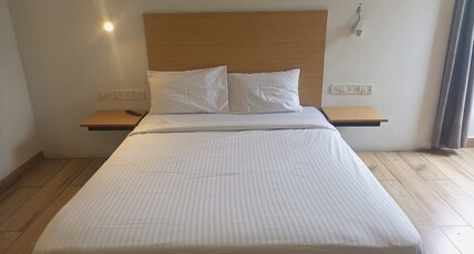 Global Wings Hotel Room Type - Deluxe Room