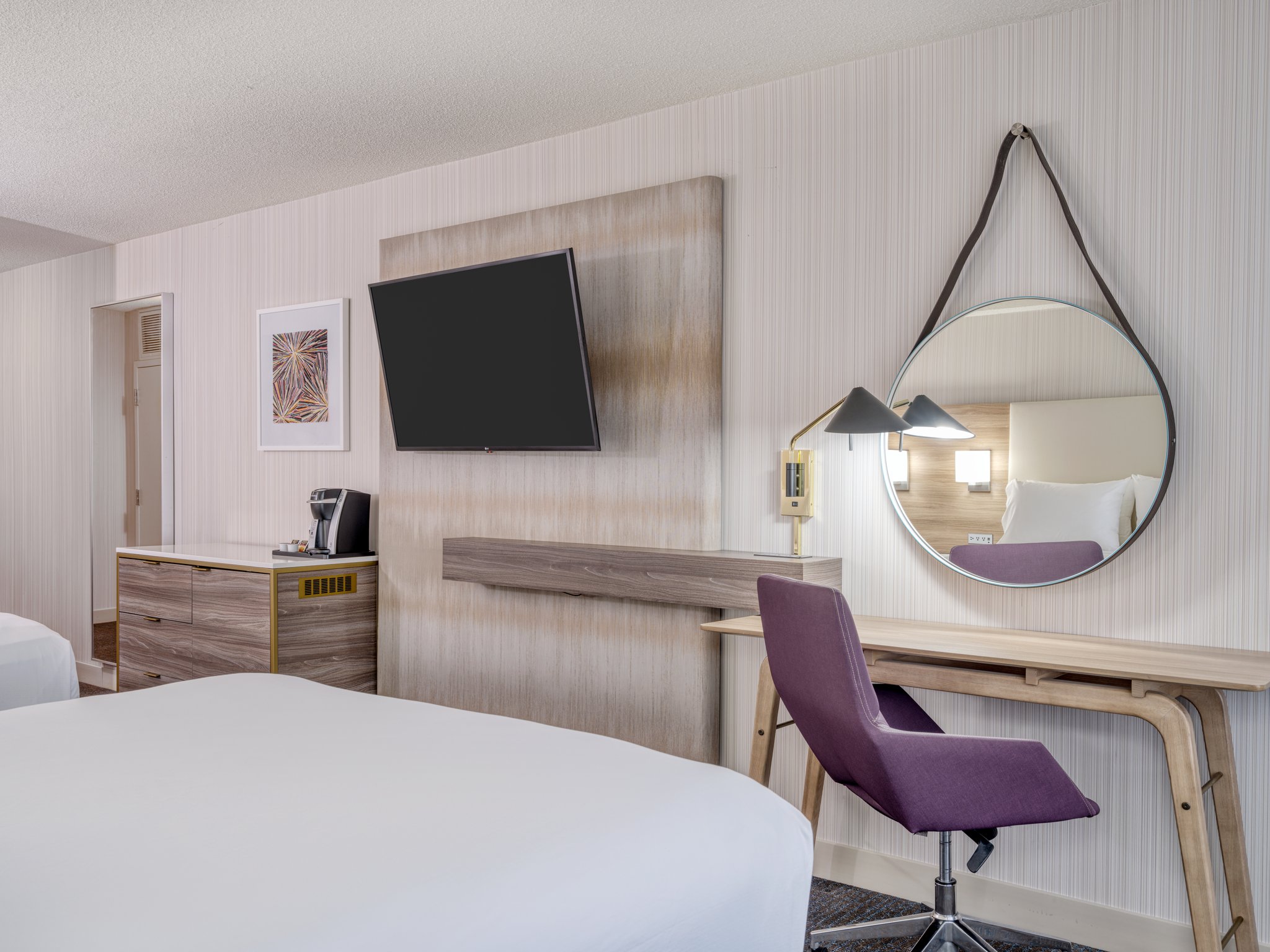 Crowne Plaza Indianapolis Airport - Tap to explore photos