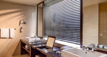 Fairmont Jakarta Room Type - FAIRMONT GOLD Suite King Smoking - 113 sm Fairmont Jakarta Room Type - FAIRMONT GOLD Suite King Smoking - 113 sm