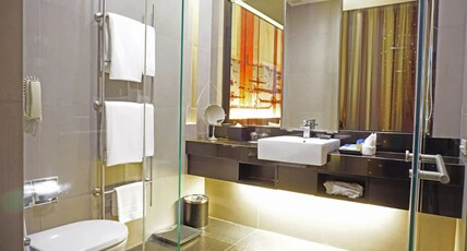 Park Plaza Bangkok Soi 18 Room Type - Junior Suite City View