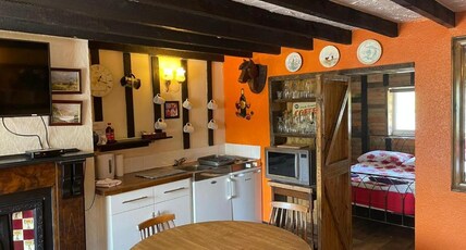 OYO Yarm Cottages Room Type - Standard Double Room