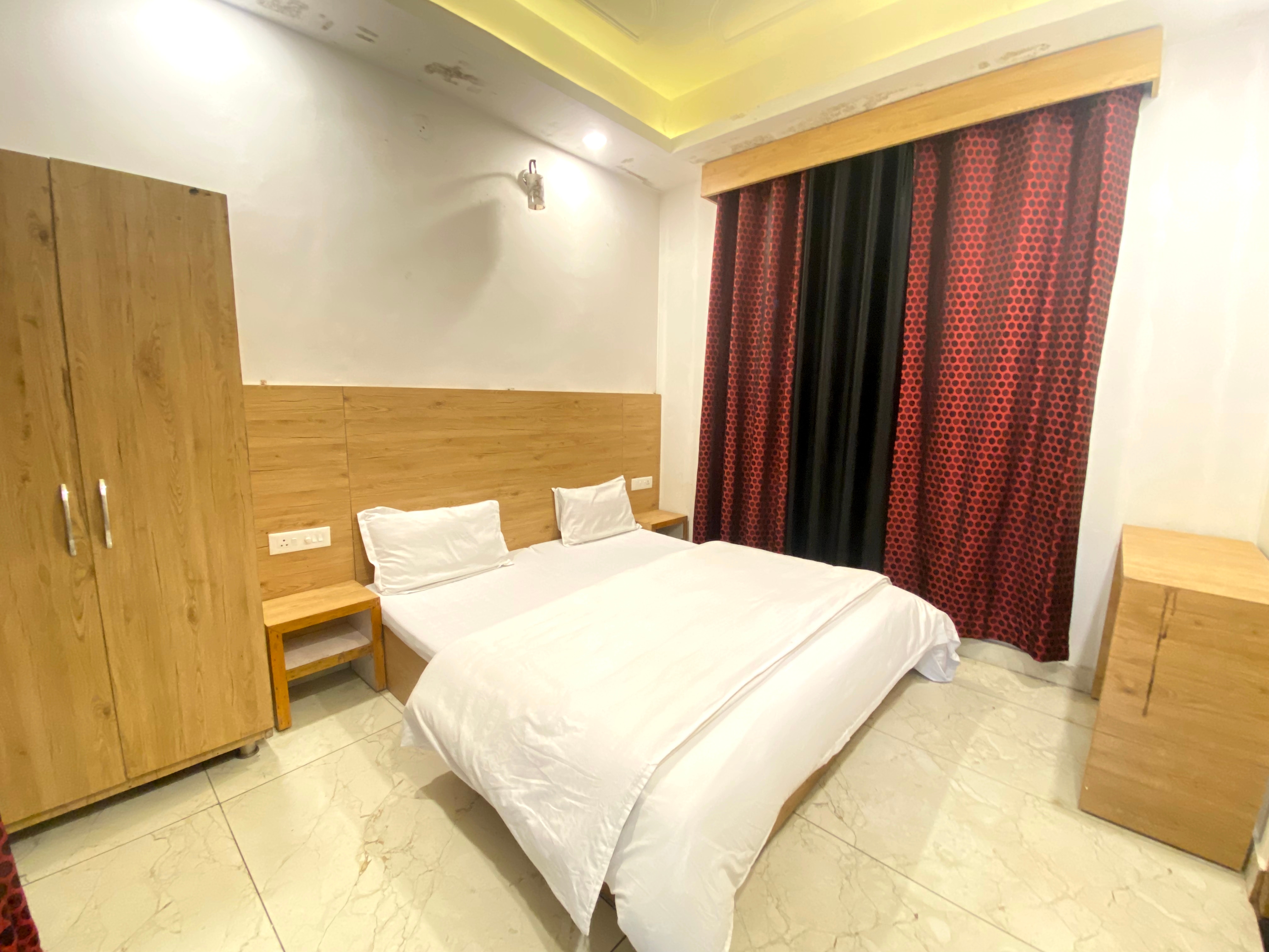 Sonu Guest House,rishikesh - Tap to explore photos
