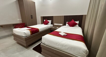 Aratrikam Guest House Room Type - Luxury Standard Room with Twin Beds