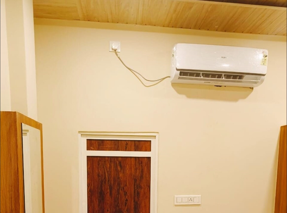 Hotel Sarthak Palace Ujjain - Tap to explore photos