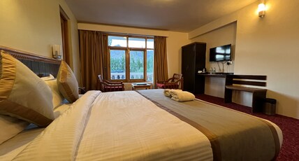 The pangong Hotel !Near Main Market Leh! Room Type - Deluxe Room
