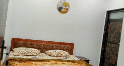 GURU JI GUEST HOUSE Room Type - DELUXE