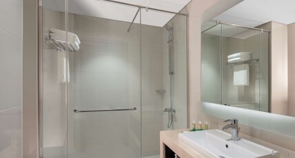 Hyatt Place Dubai Jumeirah. Room Type - 1 King Bed with Sofabed