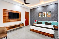 Radiant Blu Hotel - FNG Expressway & Gaur City