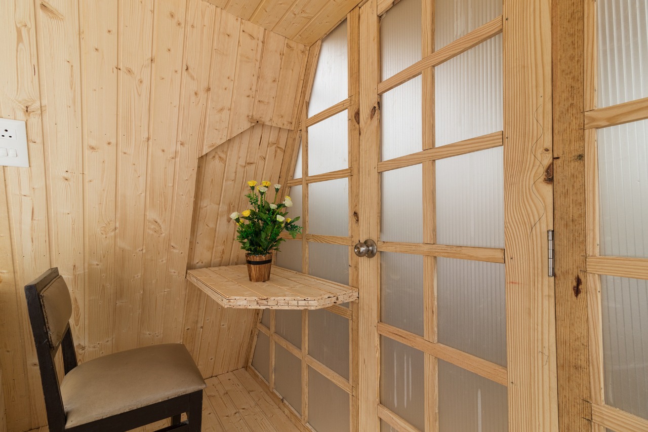 SnowPod - Tap to explore photos