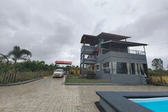 Peaceful Meadows Farm Villa