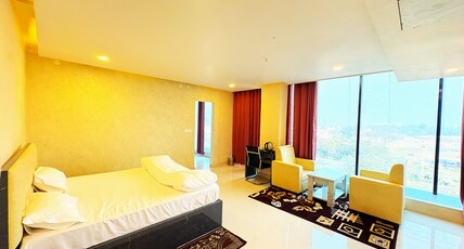 HOTEL RANJANA PALACE Room Type - Suite Room With City View