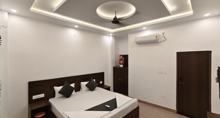 Hotel GrandVeer Room Type - King Bed Room with City View